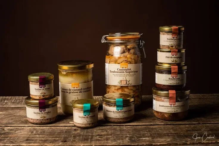 La Maison Patignac c’est une conserverie artisanale et familiale au Sud de Toulouse_ En plein cœur du Sud-Ouest, le territoire du Volvestre est riche d’une longue histoire gastronomique, où se rencontrwebp